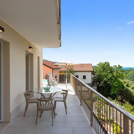 Relais Le Torri In Verici With Private Pool Lejlighed *
