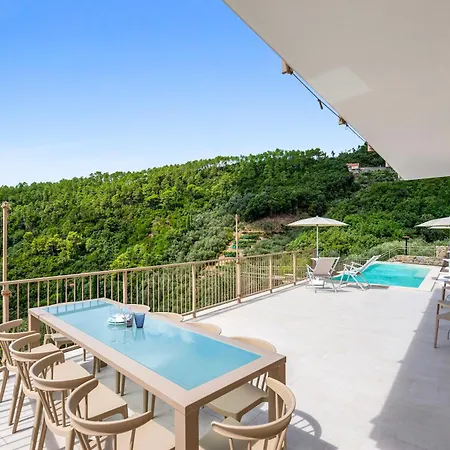 Relais Le Torri In Verici With Private Pool アパート カザルツァ・リーグレ