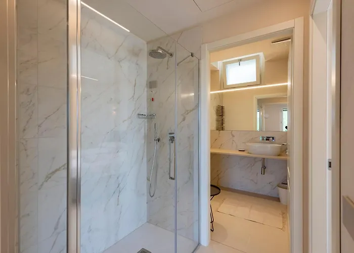 Appartement Relais Le Torri In Verici With Private Pool Casarza Ligure